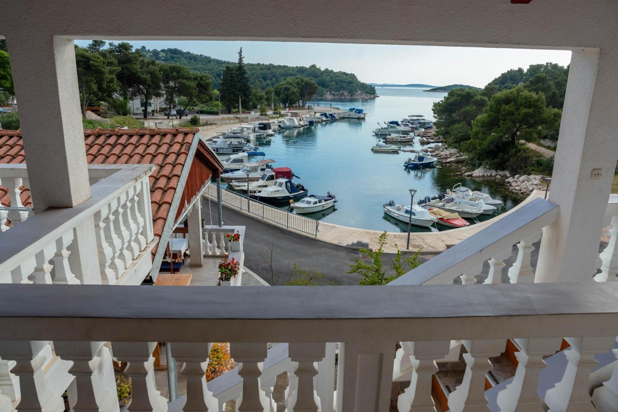 Plavi Val Apartments Tribalj Exteriér fotografie